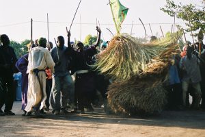 Le Kumpo, masque sacré invoquant l'esprit mystique de la forêt