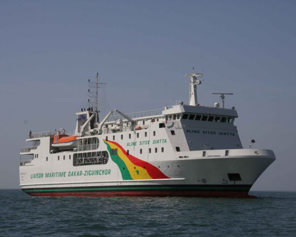 Le ferry Aline Sitoe Diatta : départs de Dakar tous les mardis et vendredis.