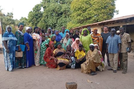 Afoulo : photo de famille après l'assemblée